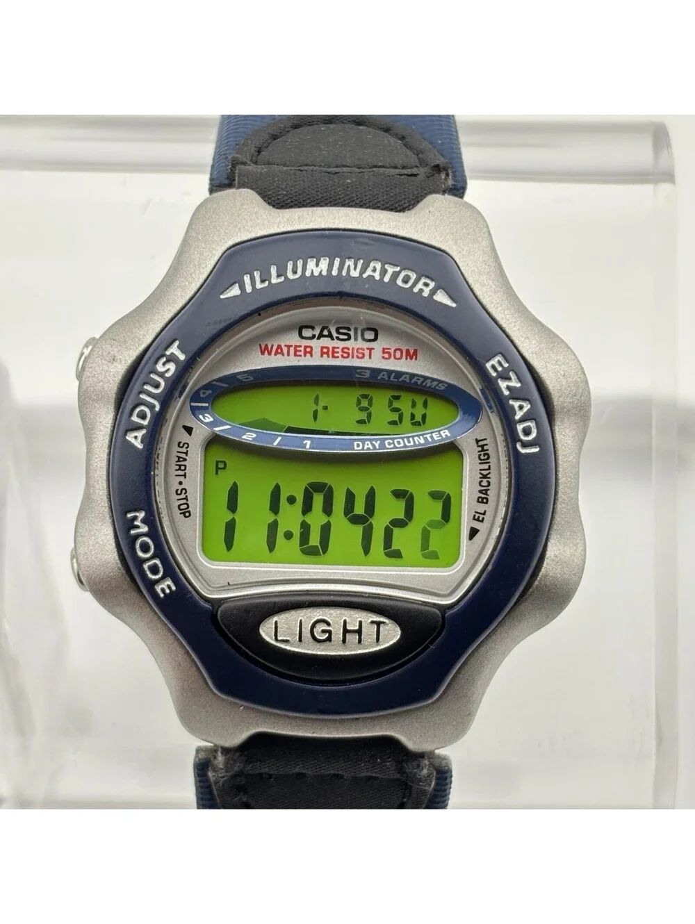 Vintage Casio Illuminator LW-24H Ladies Green Holographic LCD Blue Black Watch